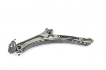 4 199 р. Рычаг подвески VW Golf (07-09) AUDI A3 (04-13) SKODA Octavia (04-) передней нижний левый BSG BSG bsg90315072  с доставкой в г. Кемерово. Увеличить фотографию 1