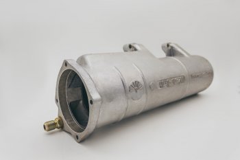 10 349 р. ТЕПЛООБМЕННИК Корпус теплообменника 40.90-1013200 и 343-1013200-30ТП для двигателя КамАЗ 40.90-1013215 КамАЗ 54901 (2017-2025)  с доставкой в г. Кемерово. Увеличить фотографию 2