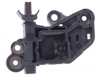 2 899 р. Регулятор RENAULT Duster напряжения генератора BOSCH BOSCH 0272220736  с доставкой в г. Кемерово. Увеличить фотографию 2