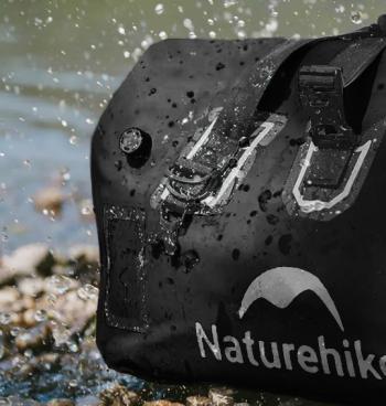 6 899 р. Гермосумка Naturehike 90 л ПВХ (черная)  cnk2450xb015-90b  с доставкой в г. Кемерово. Увеличить фотографию 7