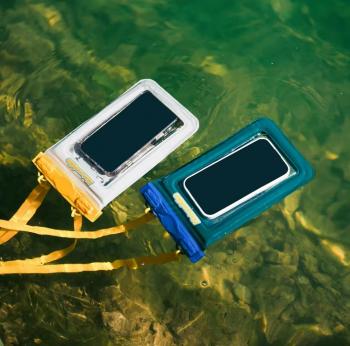 689 р. Гермочехол Naturehike плоский для телефона 23х13,5 см., зеленый  cnk2300bs015-gr  с доставкой в г. Кемерово. Увеличить фотографию 2