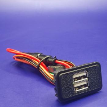 969 р. USB автомобильное зарядное устройство ВАЗ 2106,2107 АПЭЛ 2039548618338  с доставкой в г. Кемерово. Увеличить фотографию 3