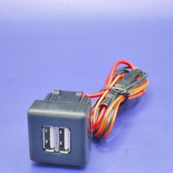 969 р. USB автомобильное зарядное устройство Lada 2110, 2111, 2112 АПЭЛ 2039548905926  с доставкой в г. Кемерово. Увеличить фотографию 5