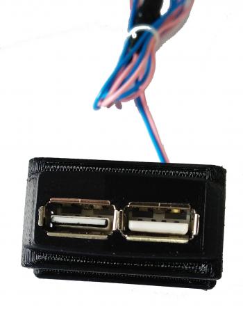 1 269 р. Зарядное устройство USB 2.0 2х2 Largus FLX-ray DusterSandero 5V 3А в консоль ШТАТ 4631160765292  с доставкой в г. Кемерово. Увеличить фотографию 2