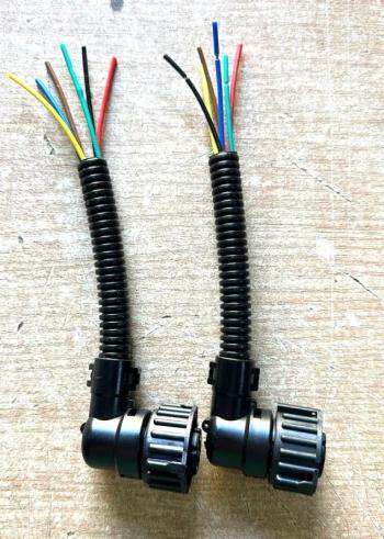 Фишка фонаря стоп сигналов J6 (разъем 6 контактов) FAW 3716015-3716020-jack