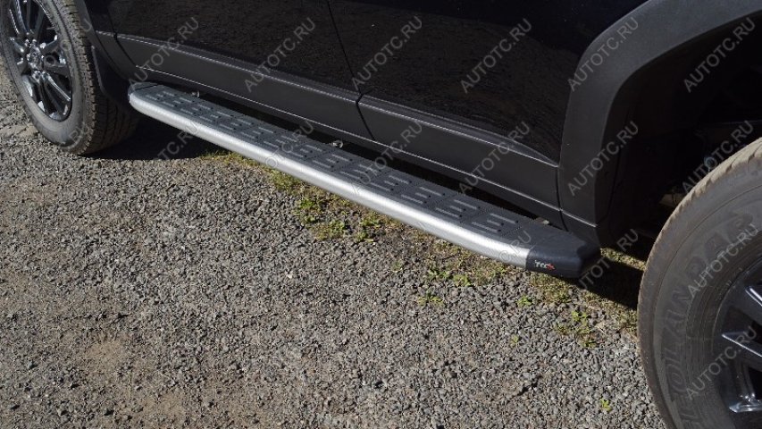 22 999 р. Пороги алюминиевые с пластиковой накладкой ТСС Тюнинг  Toyota Land Cruiser Prado  J250 (2023-2025) (карбон серебро)  с доставкой в г. Кемерово