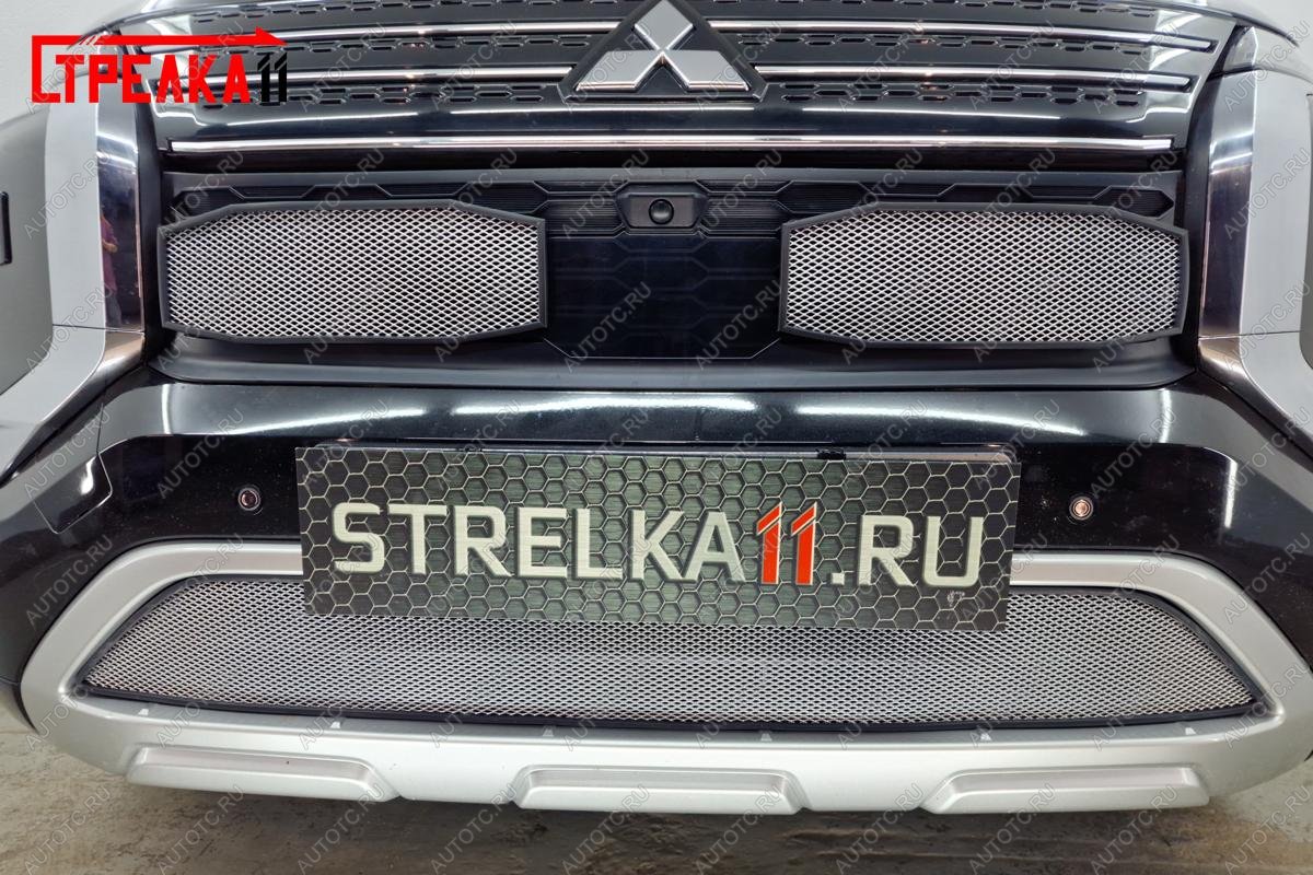 3 389 р.  Защита радиатора (верх 2 части) Стрелка11 Стандарт  Mitsubishi Outlander  GN (2021-2025) (хром)  с доставкой в г. Кемерово