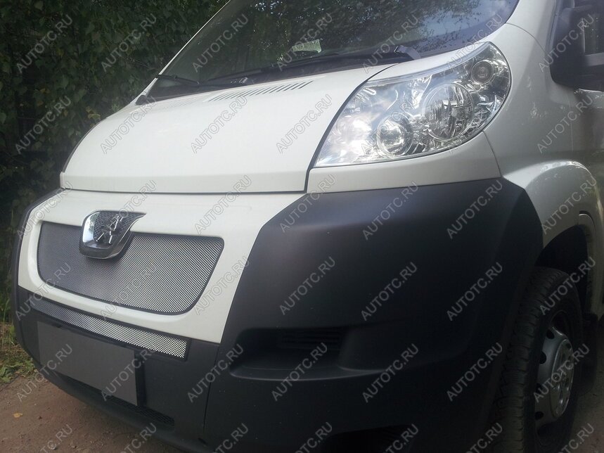 3 299 р. Защита радиатора (верх) Стрелка11 Стандарт  Peugeot Boxer  250 (2006-2014) (хром)  с доставкой в г. Кемерово