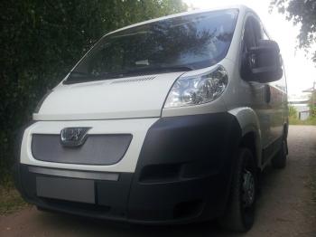 3 299 р. Защита радиатора (верх) Стрелка11 Стандарт  Peugeot Boxer  250 (2006-2014) (хром)  с доставкой в г. Кемерово. Увеличить фотографию 2