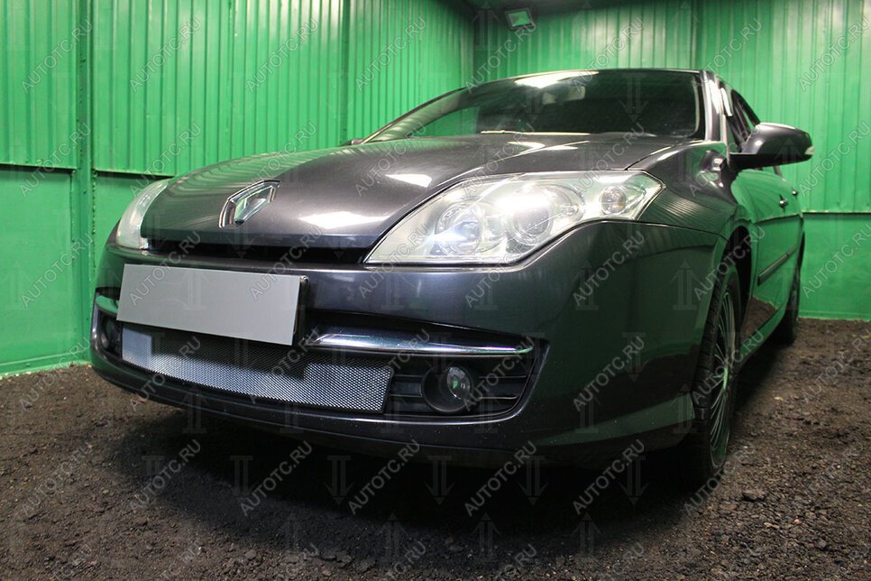 3 599 р. Защита радиатора (кроме 2.0) Стрелка11 Стандарт  Renault Laguna  X91 (2007-2011) лифтбэк дорестайлинг (хром)  с доставкой в г. Кемерово