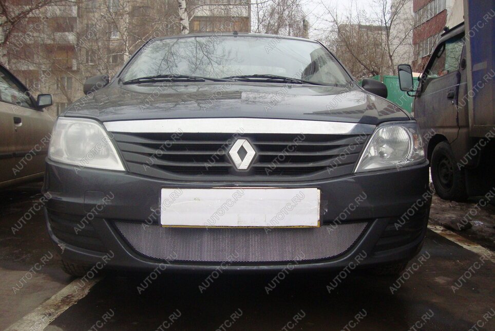 3 699 р. Защита радиатора Стрелка11 Стандарт  Renault Logan  1 (2010-2016) рестайлинг (хром)  с доставкой в г. Кемерово