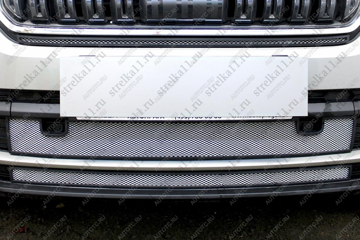 5 499 р. Защита радиатора (низ 2 части) Стрелка11 Стандарт  Skoda Kodiaq  NU7 (2017-2021) дорестайлинг (хром)  с доставкой в г. Кемерово