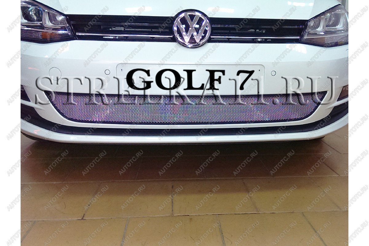 3 969 р. Защита радиатора Стрелка11 Стандарт  Volkswagen Golf  7 (2012-2017) дорестайлинг, хэтчбэк 5 дв. (хром)  с доставкой в г. Кемерово