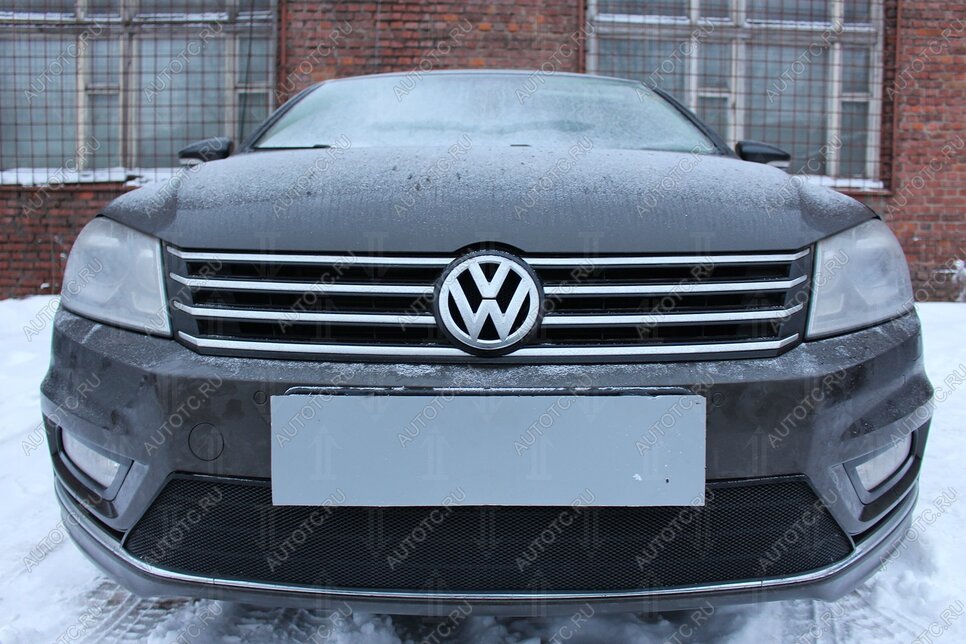 2 999 р. Защита радиатора (Style) Стрелка11 Стандарт Volkswagen Passat B7 седан (2010-2015) (черная)  с доставкой в г. Кемерово