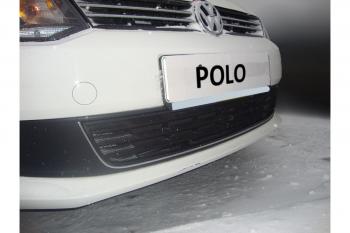 3 509 р. Защита радиатора Стрелка11 Стандарт  Volkswagen Polo  5 (2009-2015) седан дорестайлинг (черная)  с доставкой в г. Кемерово. Увеличить фотографию 2
