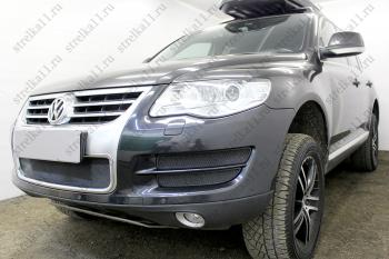 3 689 р. Защита радиатора (боковая 4 части) Стрелка11 Стандарт Volkswagen Touareg GP рестайлинг (2006-2010) (черная)  с доставкой в г. Кемерово. Увеличить фотографию 2