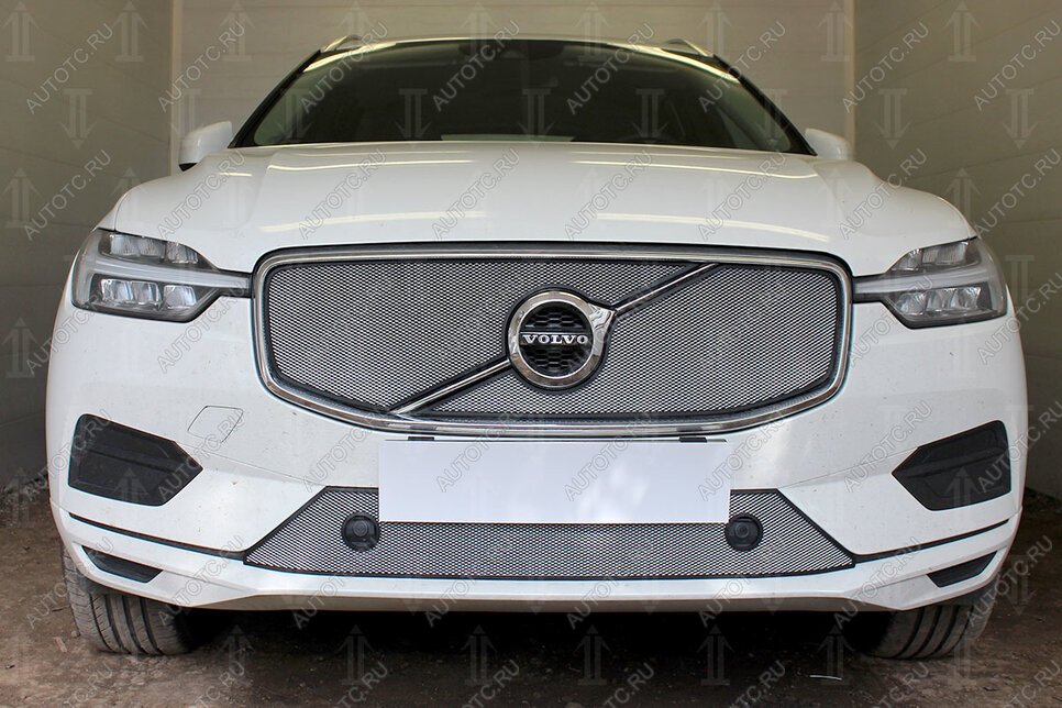 3 279 р. Защита радиатора (низ парктроником) Стрелка11 Стандарт  Volvo XC60 (2017-2022) (хром)  с доставкой в г. Кемерово