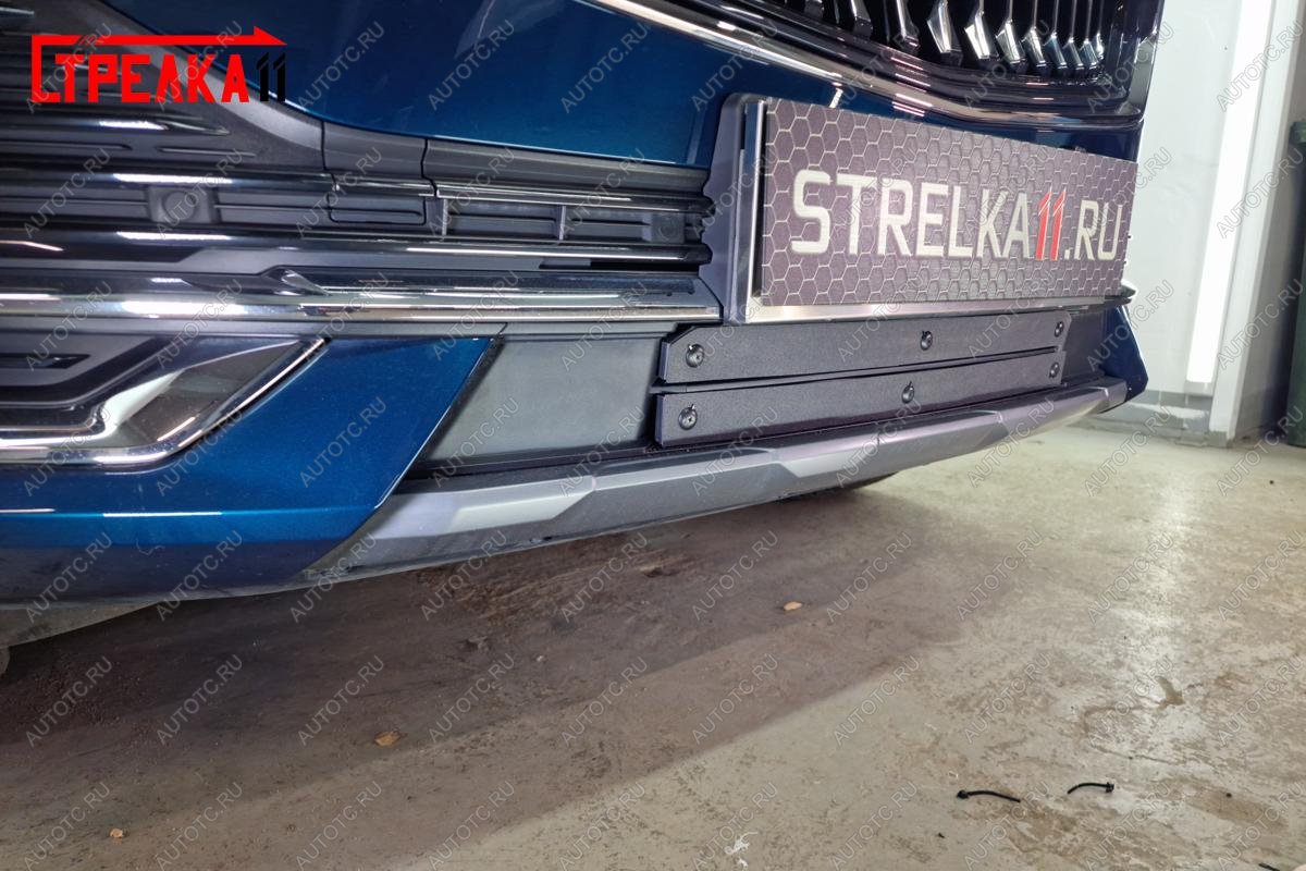1 099 р. Зимняя заглушка решетки радиатора (2 части) Стрелка11 Geely Monjaro (2022-2025) (черная)  с доставкой в г. Кемерово