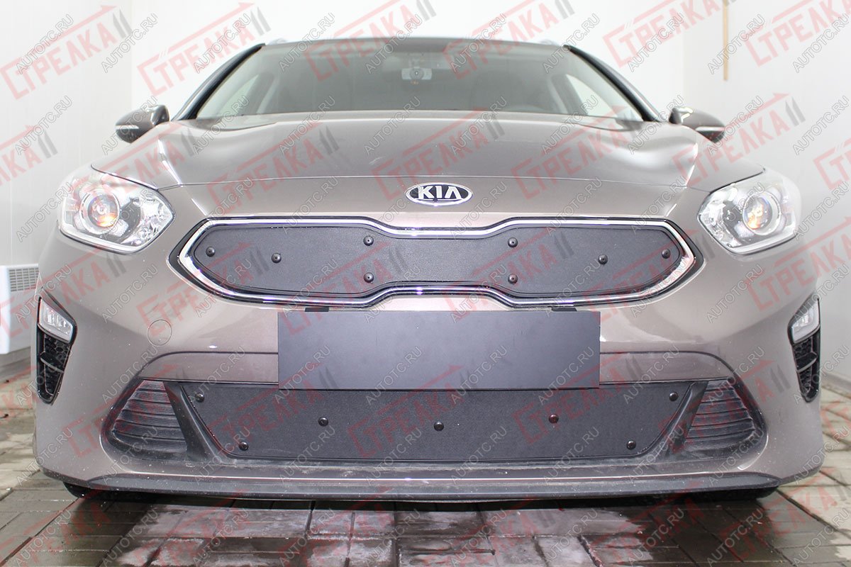 759 р. Зимняя заглушка решетки радиатора (низ) Стрелка11 KIA Ceed 3 CD универсал (2018-2025) (черная)  с доставкой в г. Кемерово