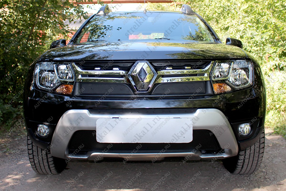 759 р. Зимняя заглушка решетки радиатора (низ) Стрелка11 Renault Duster HS рестайлинг (2015-2021) (черная)  с доставкой в г. Кемерово