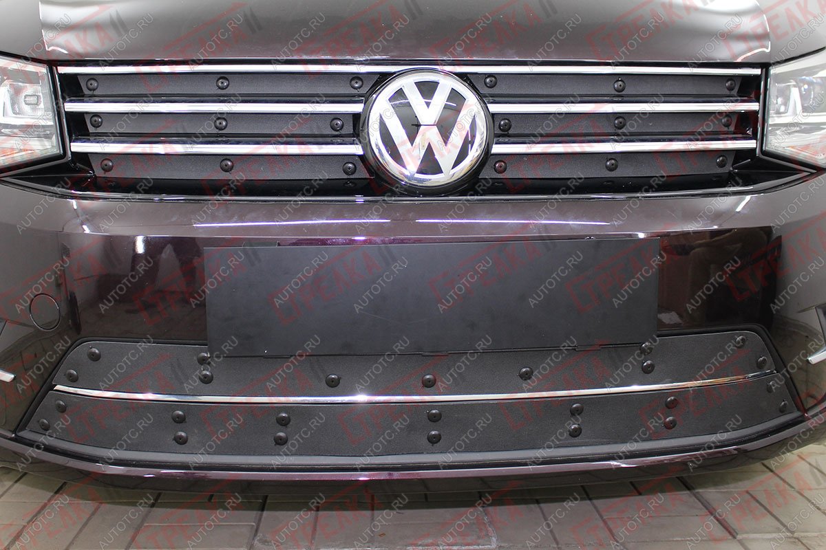 1 479 р. Зимняя заглушка решетки радиатора (верх 6 частей) Стрелка11 Volkswagen Caddy 2K рестайлинг (2015-2020) (черная)  с доставкой в г. Кемерово