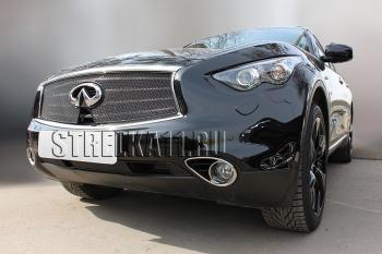 5 999 р. Защита радиатора (верх с вырезом под камеру) Стрелка11 Премиум INFINITI QX70 S51 (2013-2020) (черная)  с доставкой в г. Кемерово. Увеличить фотографию 2