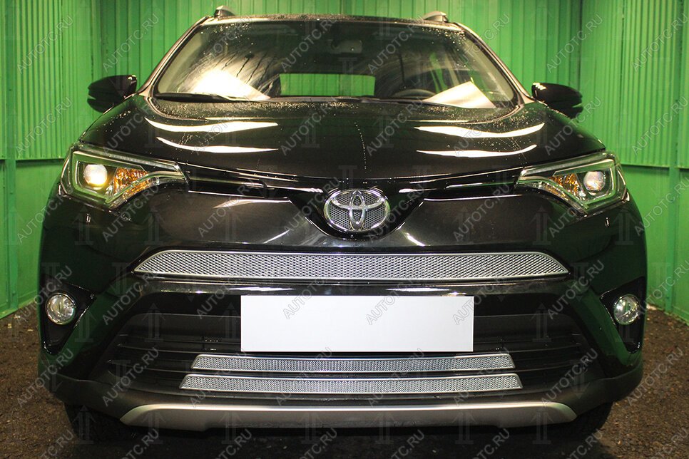 4 199 р. Защита радиатора (верх) Стрелка11 PREMIUM  Toyota RAV4  XA40 (2015-2019) 5 дв. рестайлинг (хром)  с доставкой в г. Кемерово