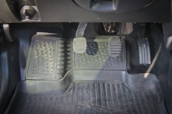 2 969 р. Накладки на ковролин АртФорм Renault Duster HS дорестайлинг (2010-2015) (Передние боковые)  с доставкой в г. Кемерово. Увеличить фотографию 2