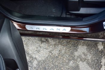 2 499 р. Пороги накладки в проем дверей Petroil Tuning  Renault Duster  HS (2010-2021) дорестайлинг, рестайлинг (Нержавейка)  с доставкой в г. Кемерово. Увеличить фотографию 5