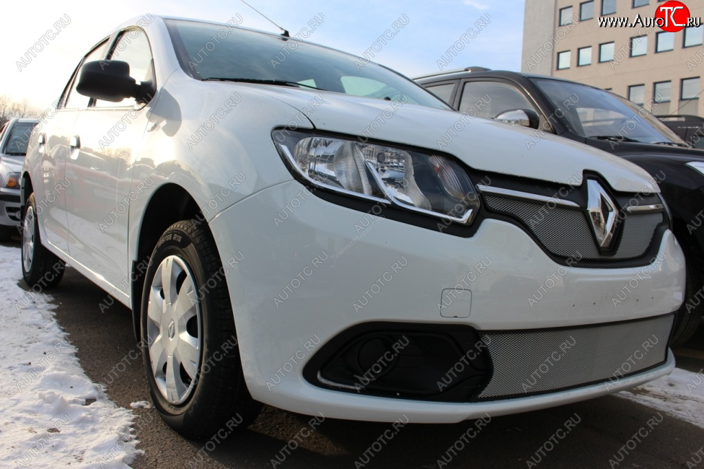3 179 р. Защитная сетка радиатора в бампер Стрелка 11 Стандарт (Access/Comfort, алюминий, пластик, 3х7 мм) Renault Logan 2 дорестайлинг (2014-2018) (Хром)  с доставкой в г. Кемерово