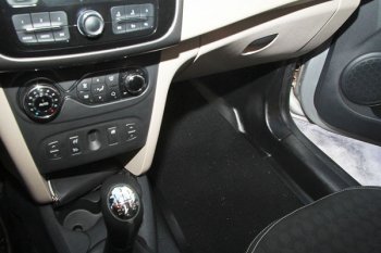 2 479 р. Накладки на ковролин АртФорм Renault Sandero (B8) рестайлинг (2018-2025) (Передние)  с доставкой в г. Кемерово. Увеличить фотографию 3
