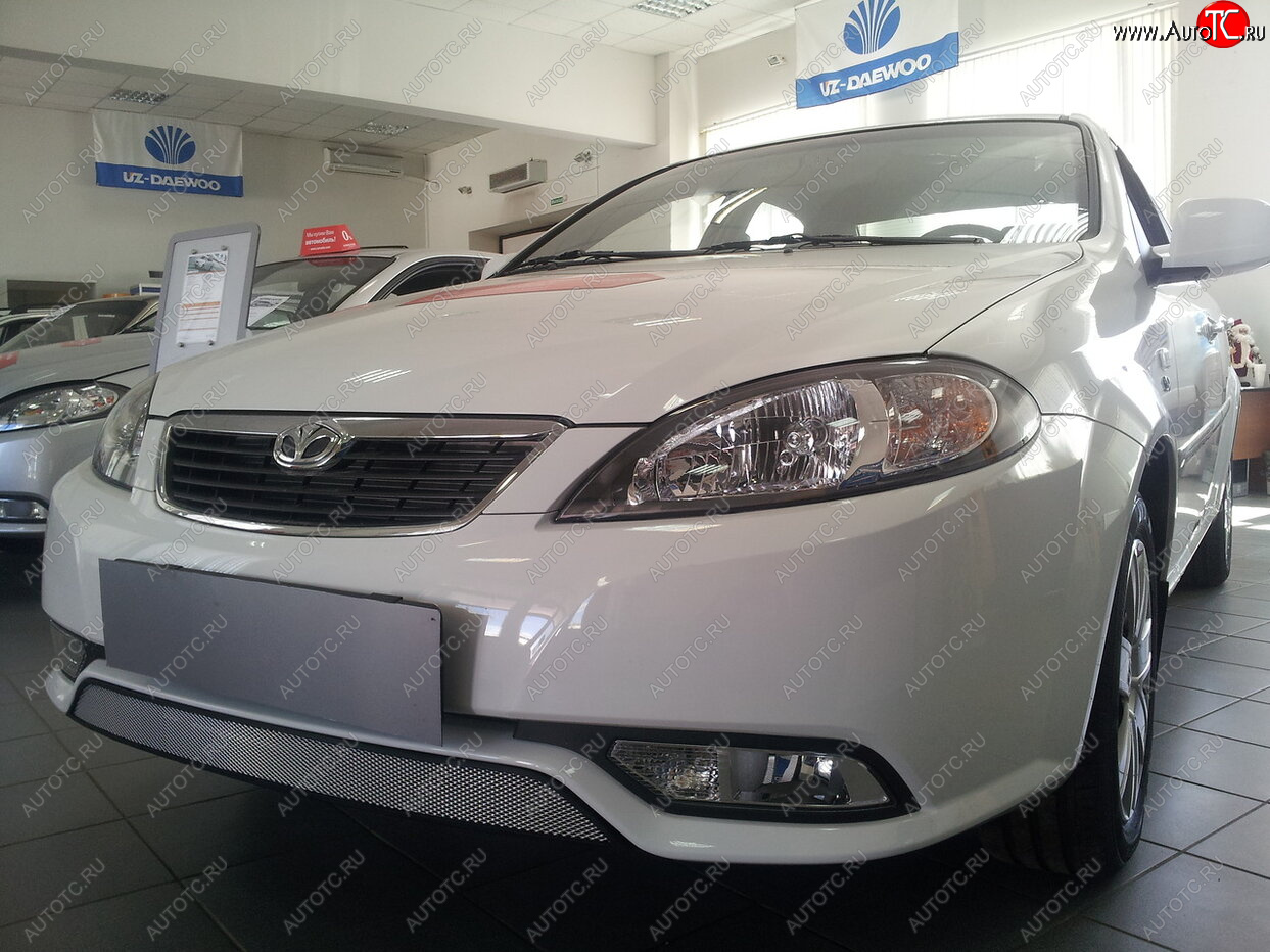 2 999 р.           Защита радиатора Daewoo Gentra chrome  Daewoo Gentra  KLAS (2012-2016) седан (хром)  с доставкой в г. Кемерово