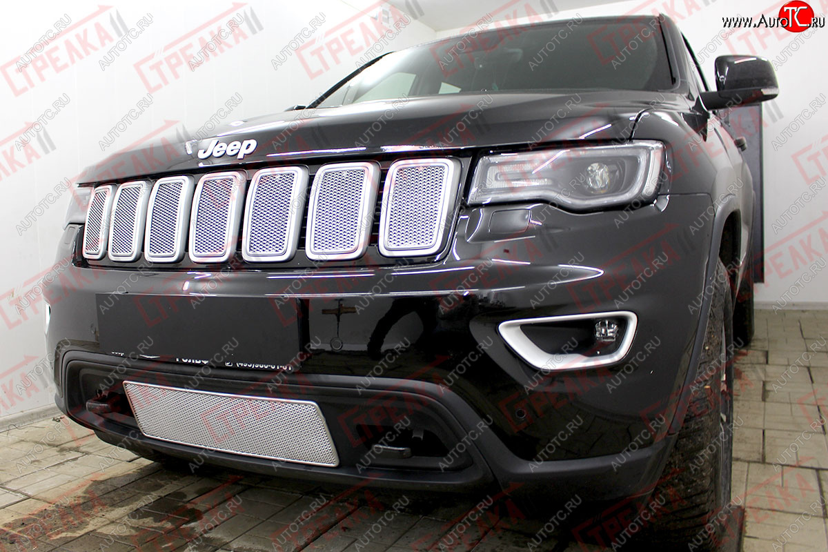 4 299 р.           Защита радиатора Jeep Grand Cherokee (WK2) IV 2018- рестайлинг (Laredo, Limited, Trailhawk) chrome низ PREMIUM  Jeep Grand Cherokee  WK2 (2017-2022) 2-ой рестайлинг (хром)  с доставкой в г. Кемерово
