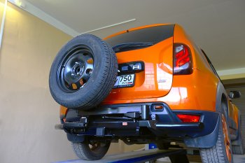 78 329 р. Бампер силовой задний РИФ Renault Duster HS рестайлинг (2015-2021) (С квадратом под фаркоп, калиткой и подсветкой номера)  с доставкой в г. Кемерово. Увеличить фотографию 3