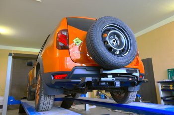 78 329 р. Бампер силовой задний РИФ Renault Duster HS рестайлинг (2015-2021) (С квадратом под фаркоп, калиткой и подсветкой номера)  с доставкой в г. Кемерово. Увеличить фотографию 4