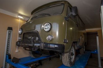 26 019 р. Площадка для скрытой установки лебёдки с защитой рулевых тяг РИФ  Уаз Буханка  452 (1965-2025) 2206 микроавтобус, 3303 бортовой грузовик, 3741 цельнометаллический фургон, 39094 (Фермер) бортовой грузовик  с доставкой в г. Кемерово. Увеличить фотографию 10