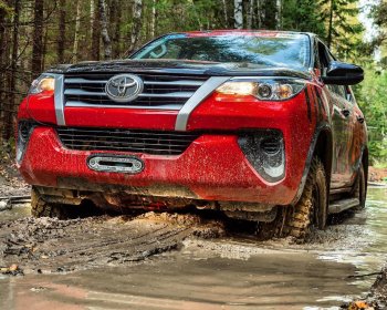 25 279 р. Площадка под лебёдку РИФ (в штатный бампер)  Toyota Fortuner  AN160 (2015-2025) дорестайлинг, рестайлинг  с доставкой в г. Кемерово. Увеличить фотографию 2