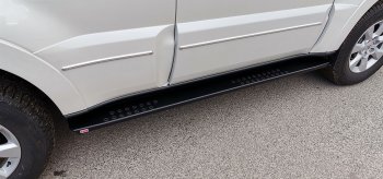 55 109 р. Защита порогов с подножкой РИФ Mitsubishi Pajero 4 V90 2-ой рестайлинг (2014-2020)  с доставкой в г. Кемерово. Увеличить фотографию 4