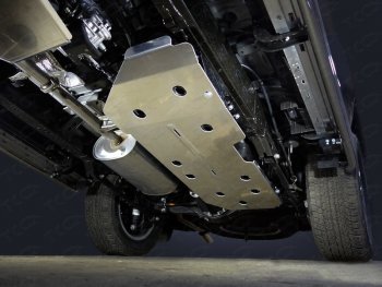Защита бака (Black Onyx, алюминий) TCC Toyota Land Cruiser Prado  J150 (2020-2025) 3-ий рестайлинг