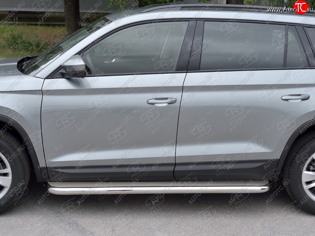 39 999 р. Порожки для ног (Ø63) SLITKOFF  Skoda Kodiaq  NU7 (2017-2021) дорестайлинг (лист - нержавейка, профиль - нержавейка)  с доставкой в г. Кемерово