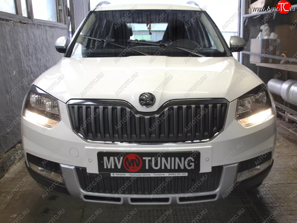 2 879 р. Заглушка решетки радиатора (верхняя, OUTDOOR) MV-Tuning  Skoda Yeti (2013-2018) (Неокрашенная)  с доставкой в г. Кемерово