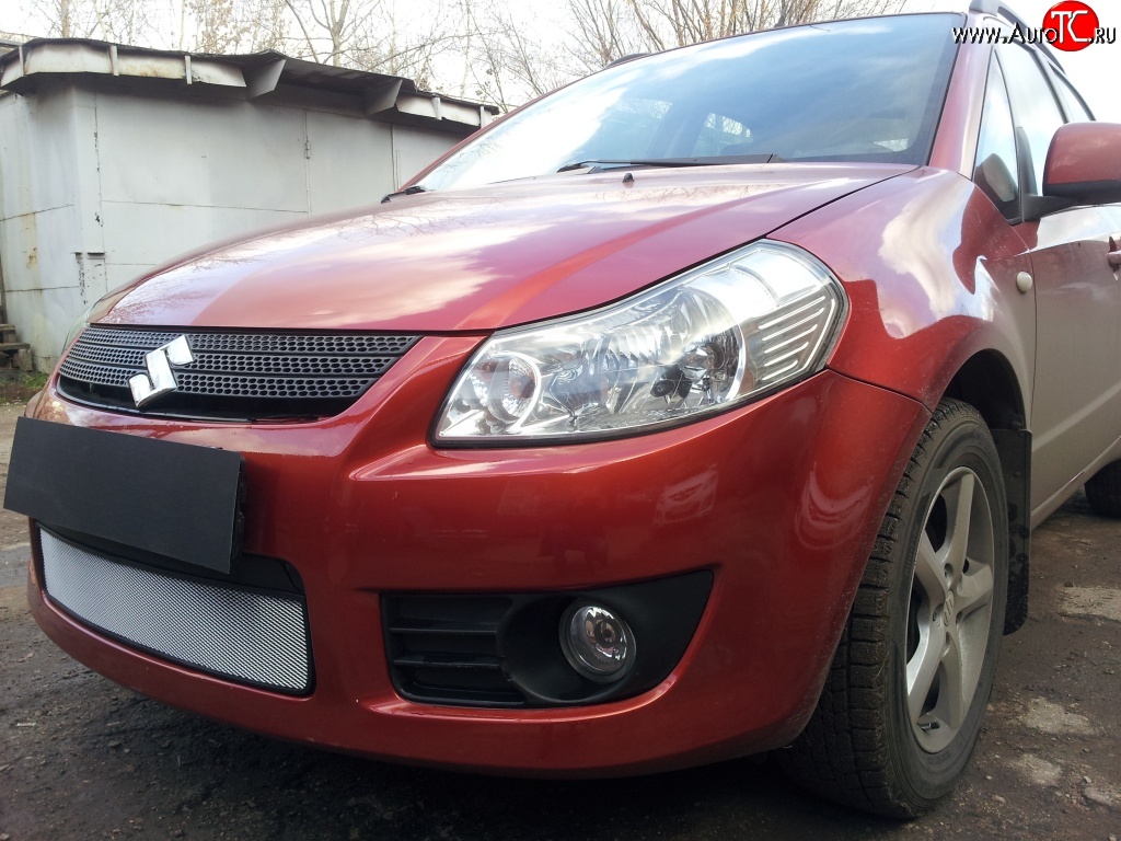 1 539 р. Сетка на бампер (хетчбек) Russtal (хром)  Suzuki SX4  GYA,GYB (2010-2016)  рестайлинг, хэтчбэк  с доставкой в г. Кемерово