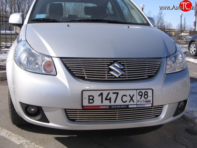 5 999 р. Декоративная вставка решетки радиатора (седан) Berkut Suzuki SX4 GYA,GYB  рестайлинг, хэтчбэк (2010-2016)  с доставкой в г. Кемерово