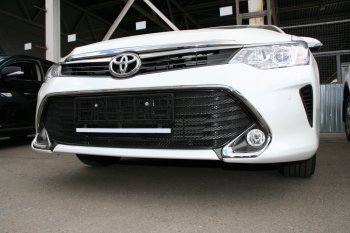 1 239 р. Сетка на бампер внешняя Arbori Toyota Camry XV55 1-ый рестайлинг (2014-2017) (Черная 15 мм)  с доставкой в г. Кемерово. Увеличить фотографию 2