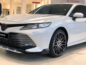 16 899 р. Накладка переднего бампера HEMMES  Toyota Camry  XV70 (2017-2021) дорестайлинг  с доставкой в г. Кемерово. Увеличить фотографию 5