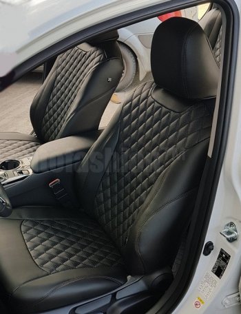 19 649 р. Чехлы для сидений Lord Autofashion Байрон (экокожа) Toyota Camry XV55 1-ый рестайлинг (2014-2017) (Чёрный, вставка чёрная, строчка чёрная)  с доставкой в г. Кемерово. Увеличить фотографию 3