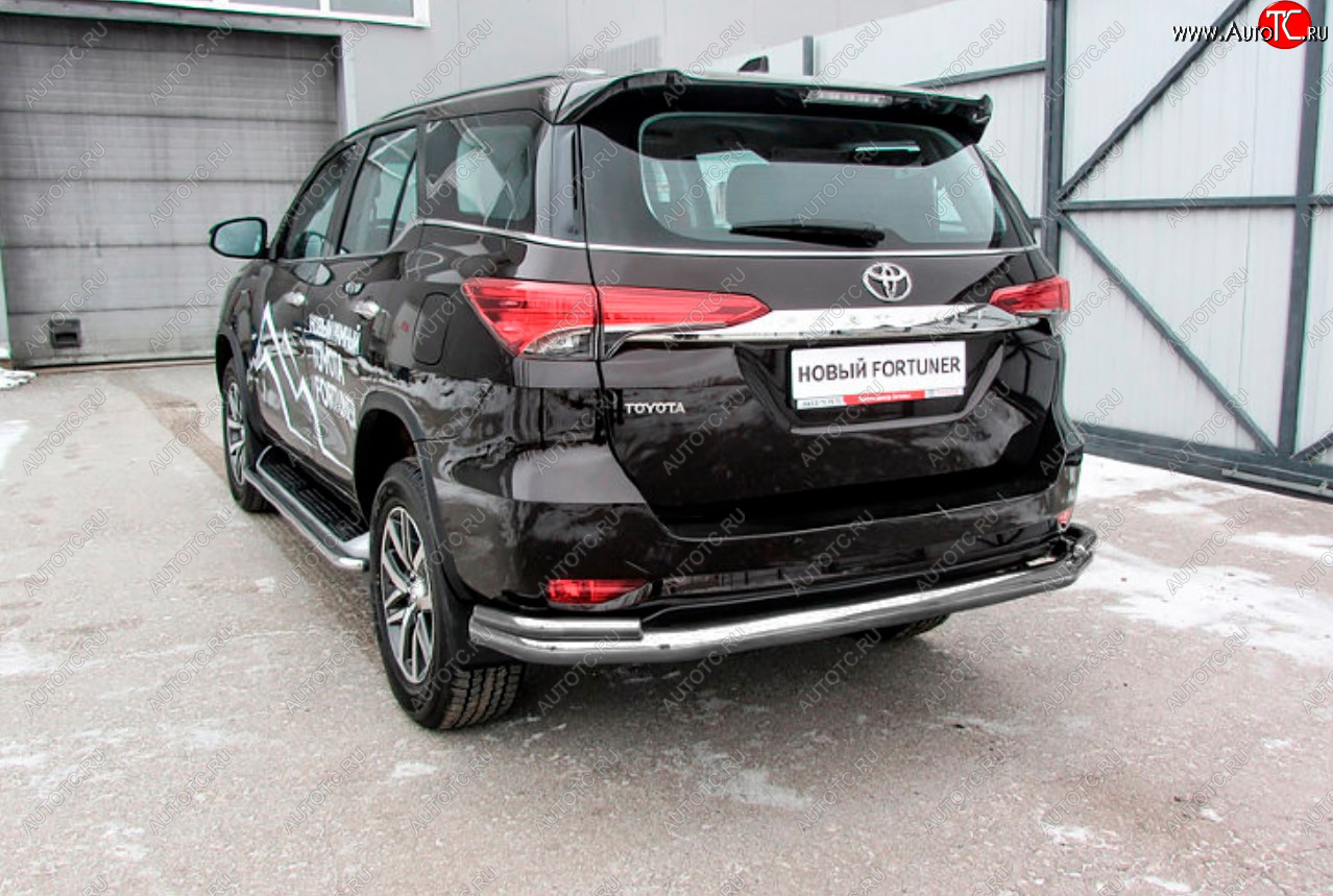 15 899 р. Защита заднего бампера Slitkoff (Ø 76+42, двойная, уголки)  Toyota Fortuner  AN160 (2015-2020) дорестайлинг (Сталь с полимерным покрытием. Цвет: серебристый)  с доставкой в г. Кемерово