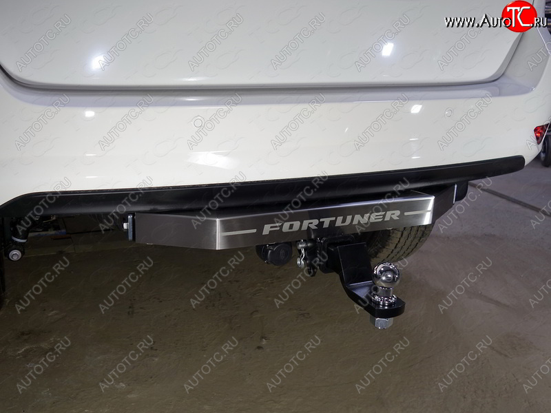 21 999 р. Фаркоп (тягово-сцепное устройство) TCC (надпись Fortuner)  Toyota Fortuner  AN160 (2015-2025) дорестайлинг, рестайлинг (оцинкованный, шар Е - нержавейка)  с доставкой в г. Кемерово