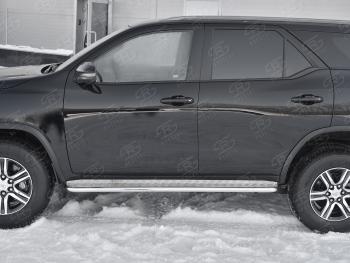22 999 р. Порожки для ног SLITKOFF (Ø42 мм)  Toyota Fortuner  AN160 (2020-2025) рестайлинг (лист - алюминий, профиль - углеродистая сталь)  с доставкой в г. Кемерово. Увеличить фотографию 2