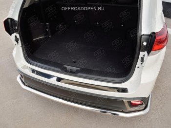 Накладка на задний бампер Russtal Toyota Highlander XU50 рестайлинг (2016-2020) (полированная нержавейка)